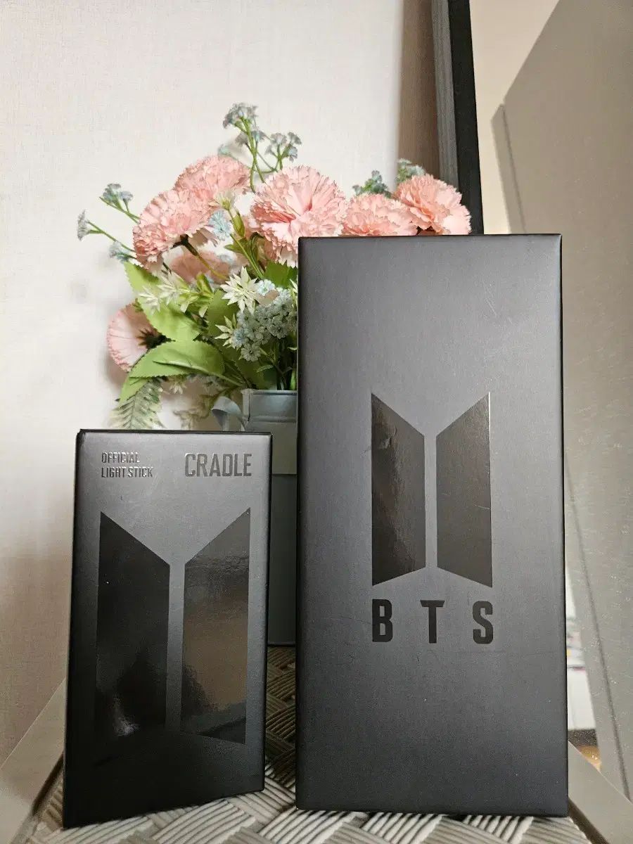 BTS ペンライト＋クレードル 出品