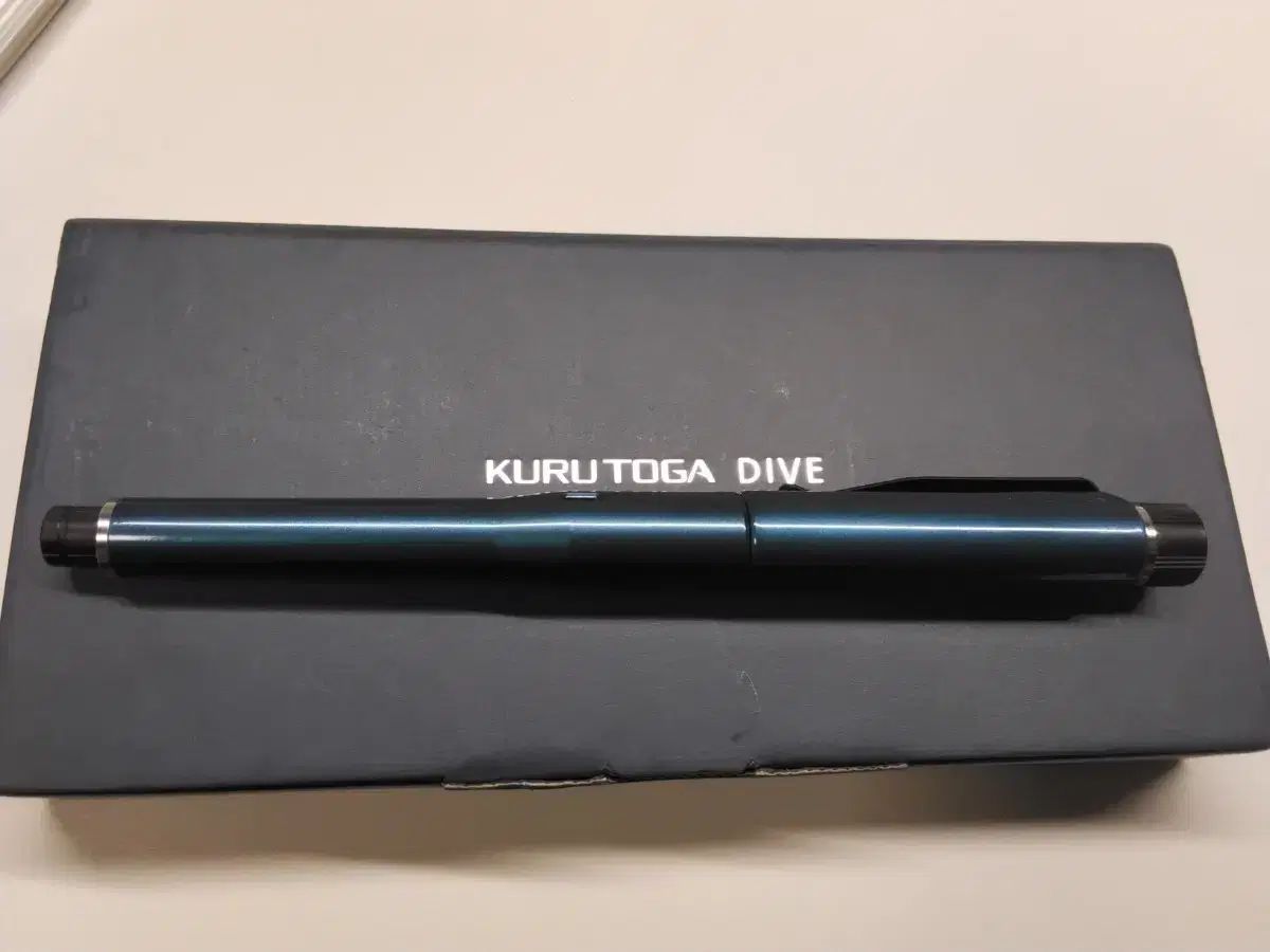 クルトーガDIVEアビスブルー