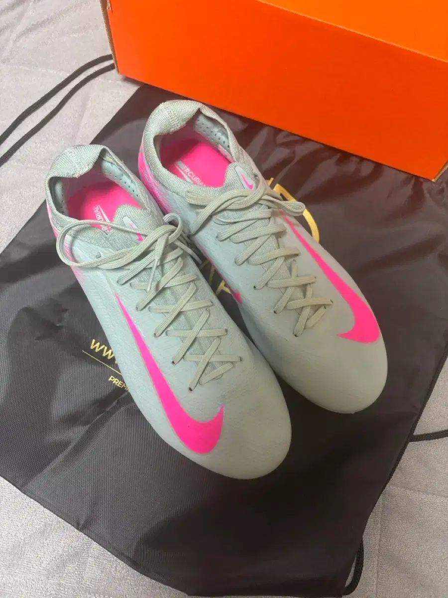 ナイキ マーキュリアル サッカーシューズ