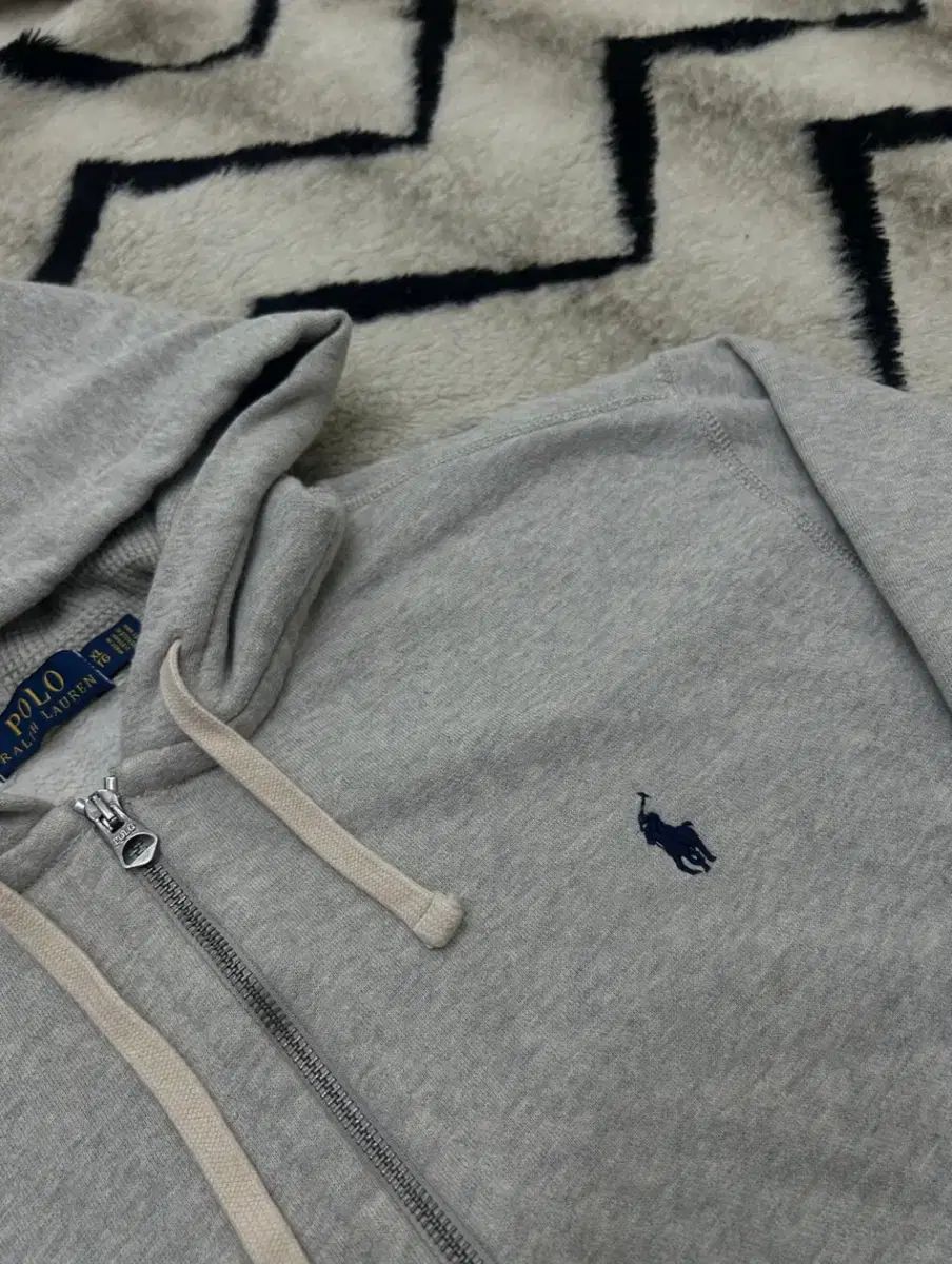 正規品/S級ポロ フードジップアップ