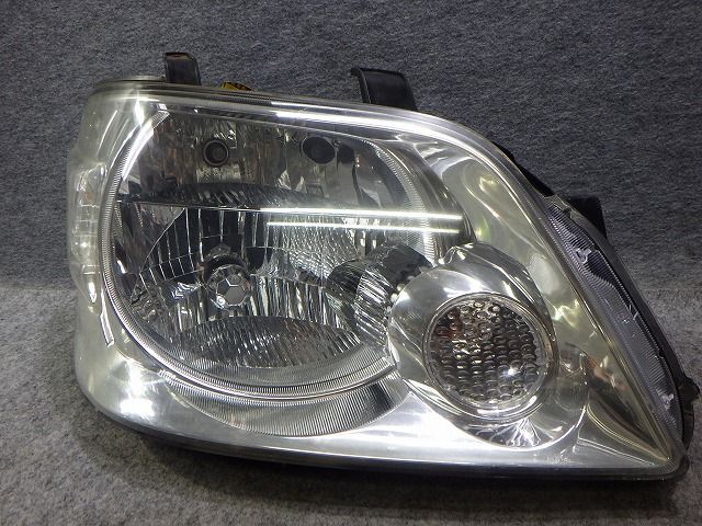 ノア ヘッドライト 左右 HID AZR60/65 前期 28-151 C1 81110-28670