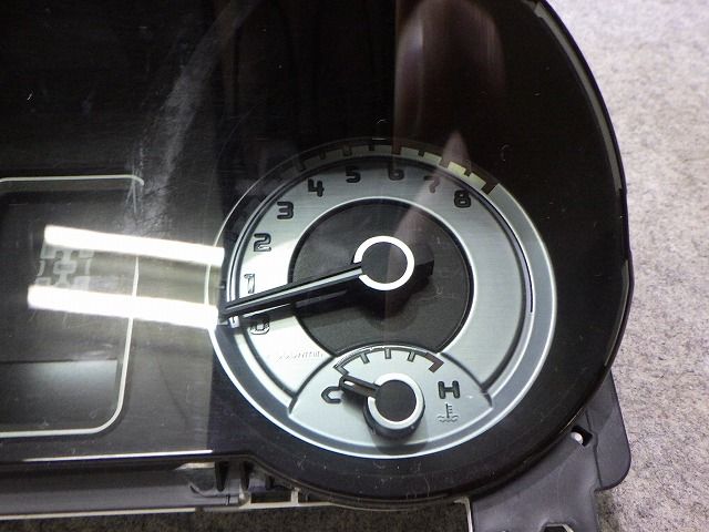 パジェロ　スピードメーター　CBA-V83W　2006年　149974ｋｍ　8100Ａ３２４　260618031