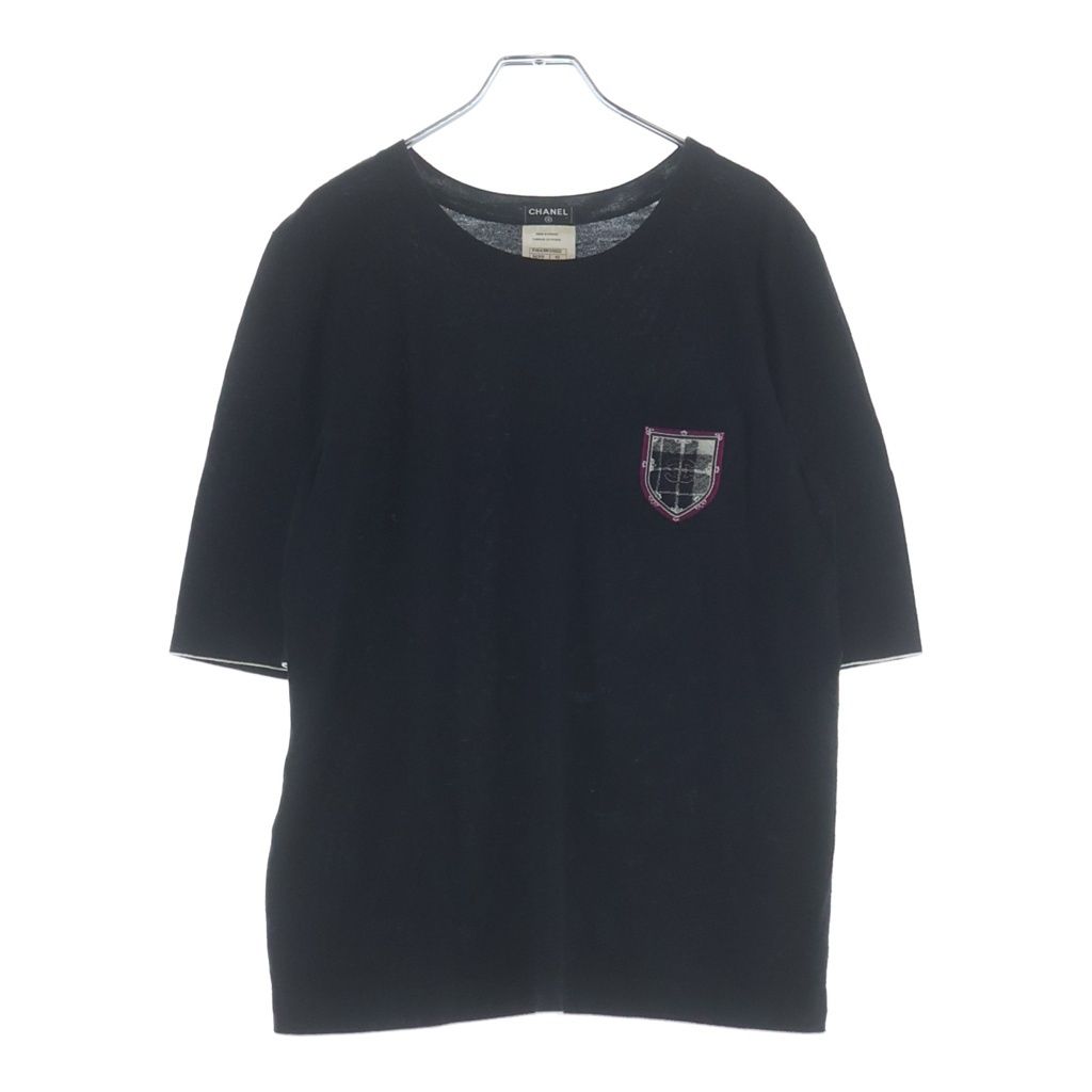 CHANEL (シャネル) エディンバラ エンブレム ウールニットTシャツ 半袖ニット 胸ポケット ブラック P46438K05822 レディース