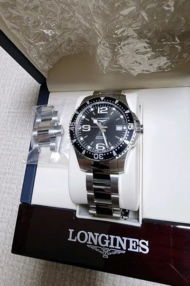 (ほぼ新品) LONGINES ロンジン ハイドロ コンクエスト 旧モデル 39mm オート 黒文字盤 フルセット 出品