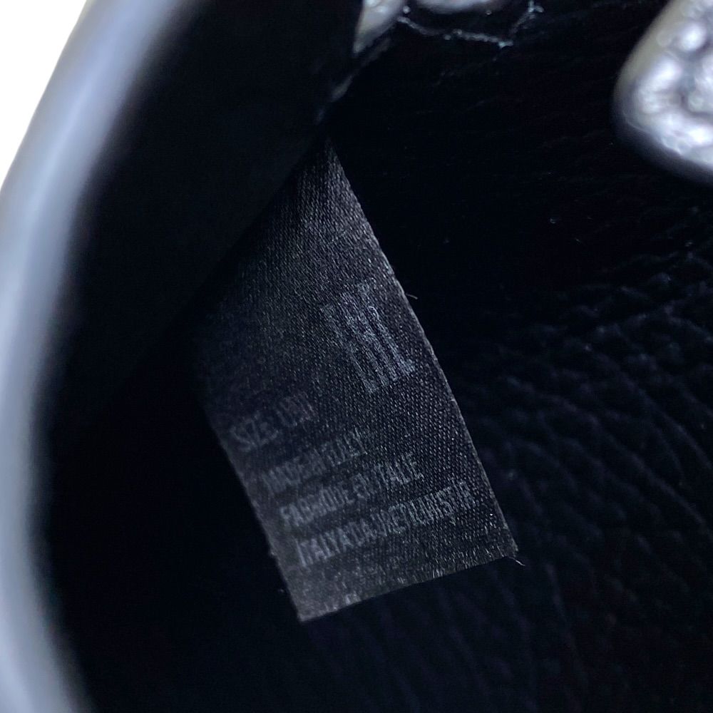 Maison Margiela マルジェラ フォンポーチ スマートフォンケース ショルダーバッグ スマホショルダー S56UI0226 レザー ブラック 普段使い 通勤 通学 お出かけ 定番 人気 上品 洗練 実用的 軽量 多用途 デイリー