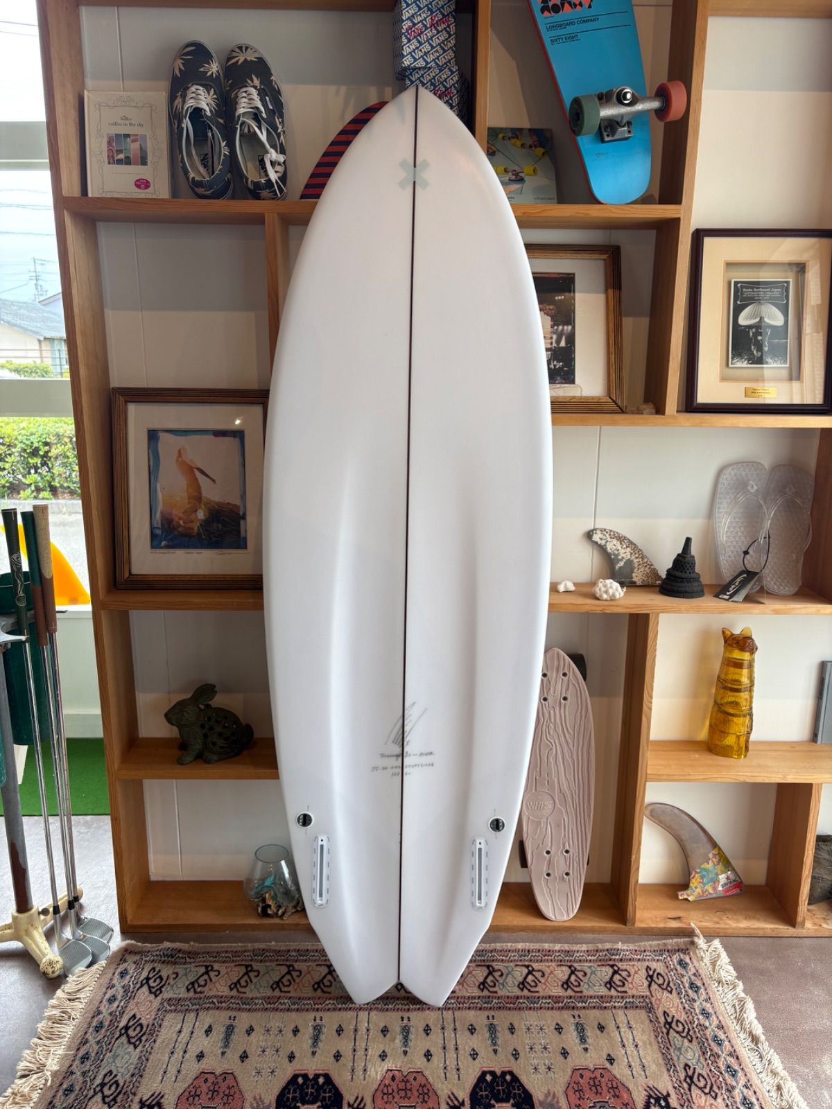 ALBUM SURFBOARD 5'5