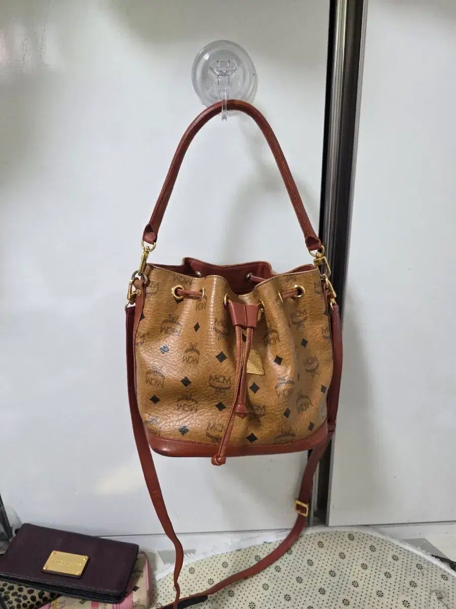MCM ヴィセトス バケットバッグ ブラウン 6,835円