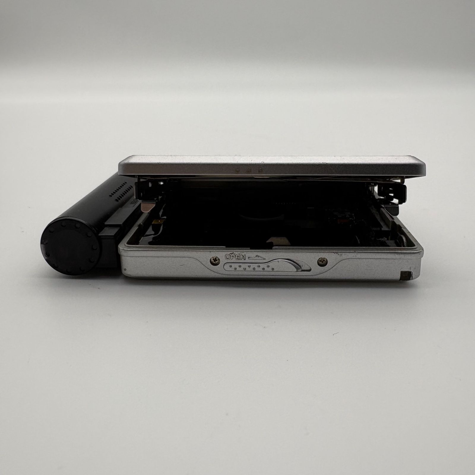 動作未確認】Victor XM-B22P ビクター ポータブルMDプレイヤー 現状品