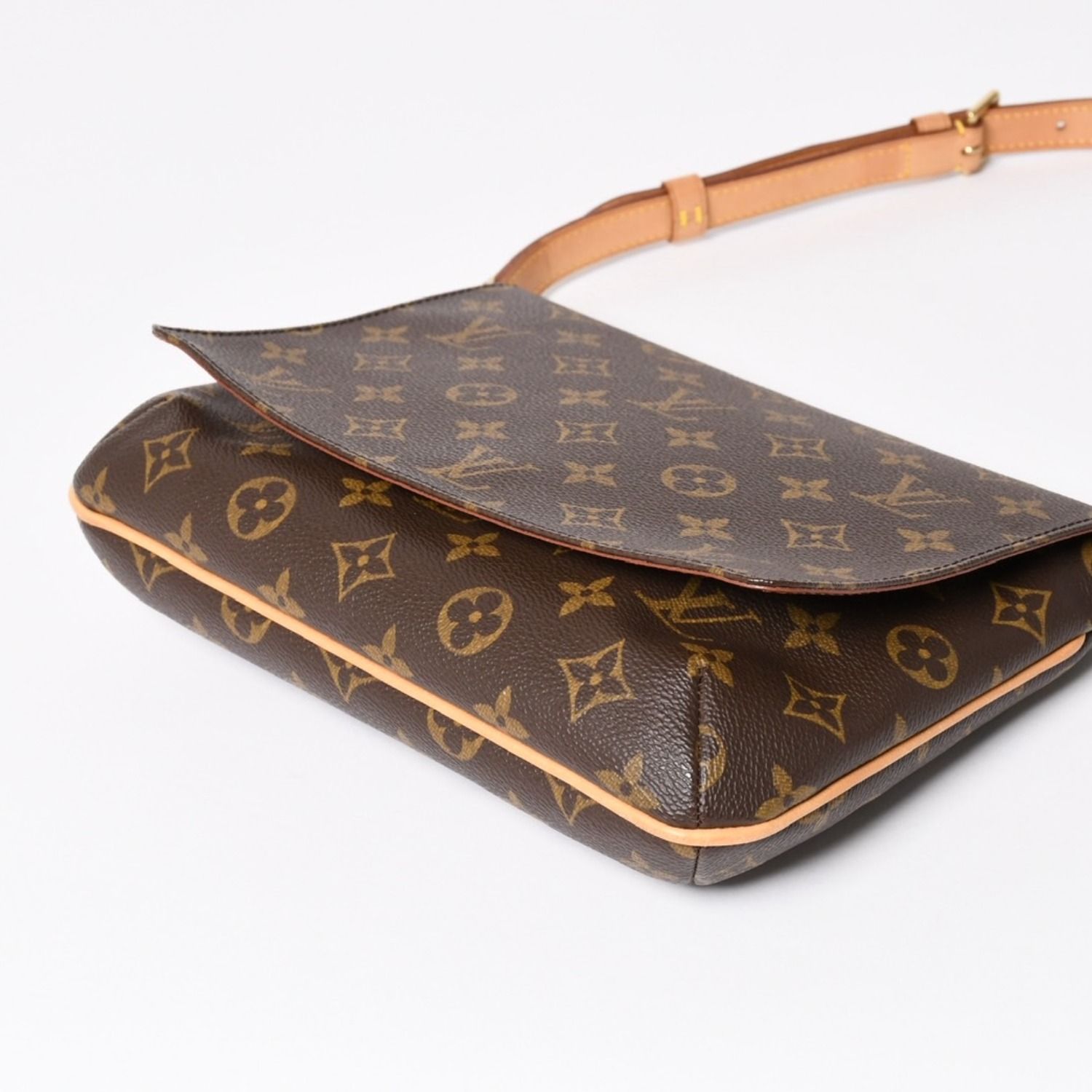 極美品 LOUIS VUITTON ルイヴィトン ミュゼットタンゴ ショルダー