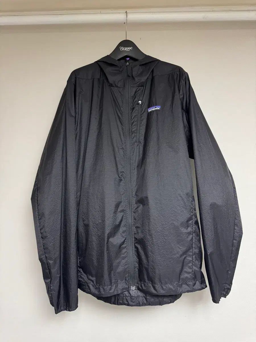 パタゴニア フーディーニ ブラック M ほぼ新品
