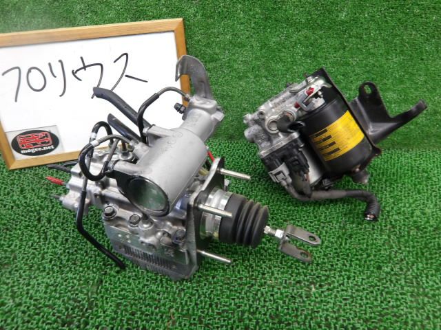 1FR7501 BHU6 トヨタ プリウス ZVW30 後期型 S ABSアクチュエーター+ブレーキブースター 47270-47030 走行距離214560㎞