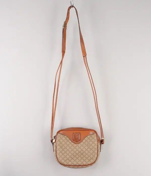 old CELINE マカダム クロスバッグ 26,143円