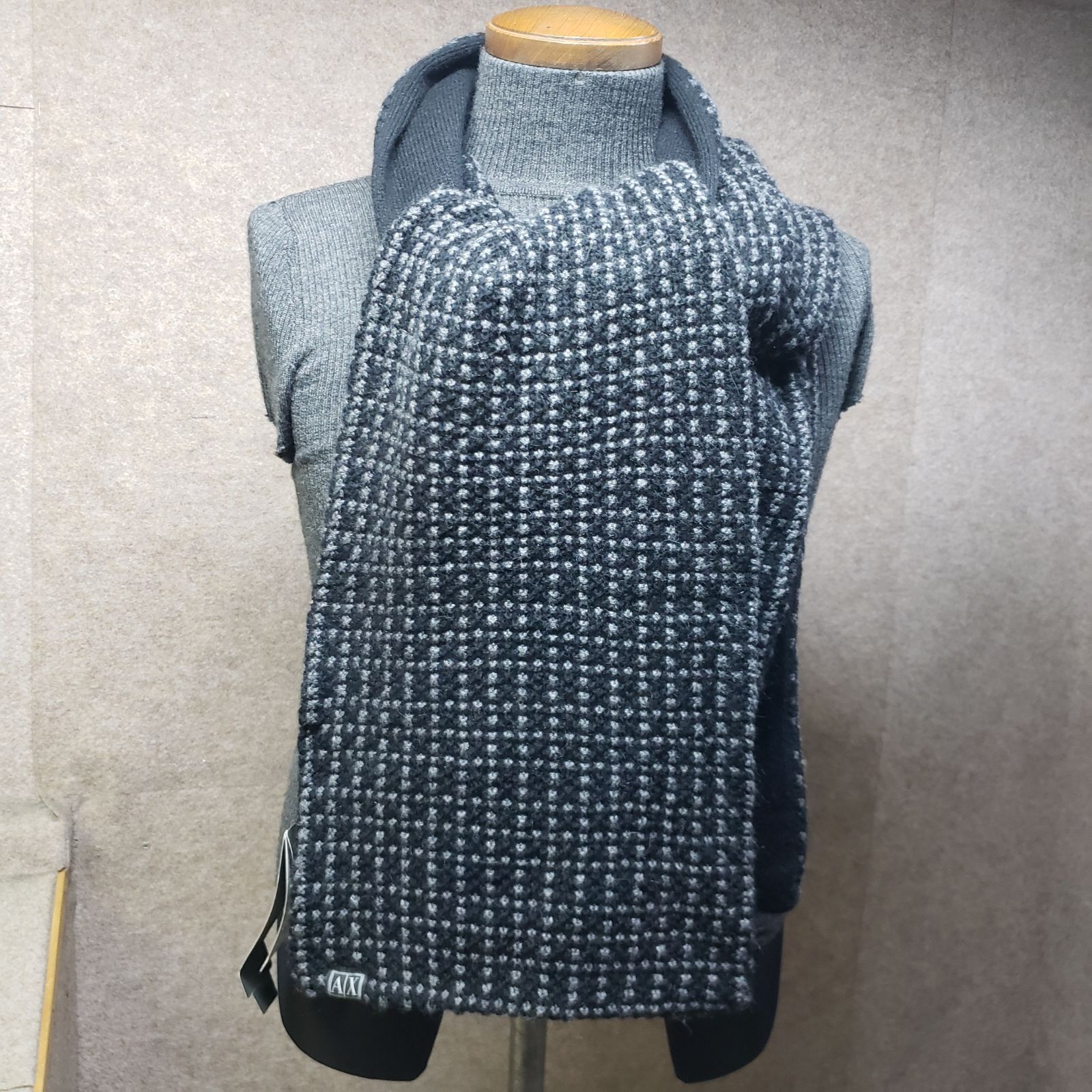 A|X ARMANI EXCHANGE アルマーニ エクスチェンジ ニットマフラー ブラック系　u7511f