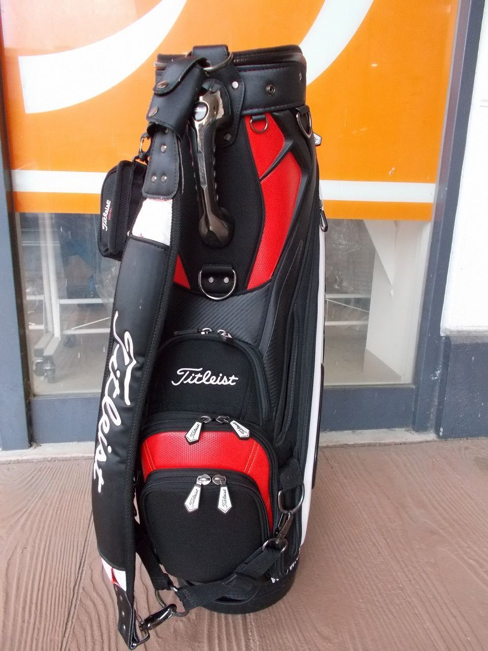 人気モデル☆Titleist ツアーモデル キャディバッグ 9.5型 4.9kg 3点式