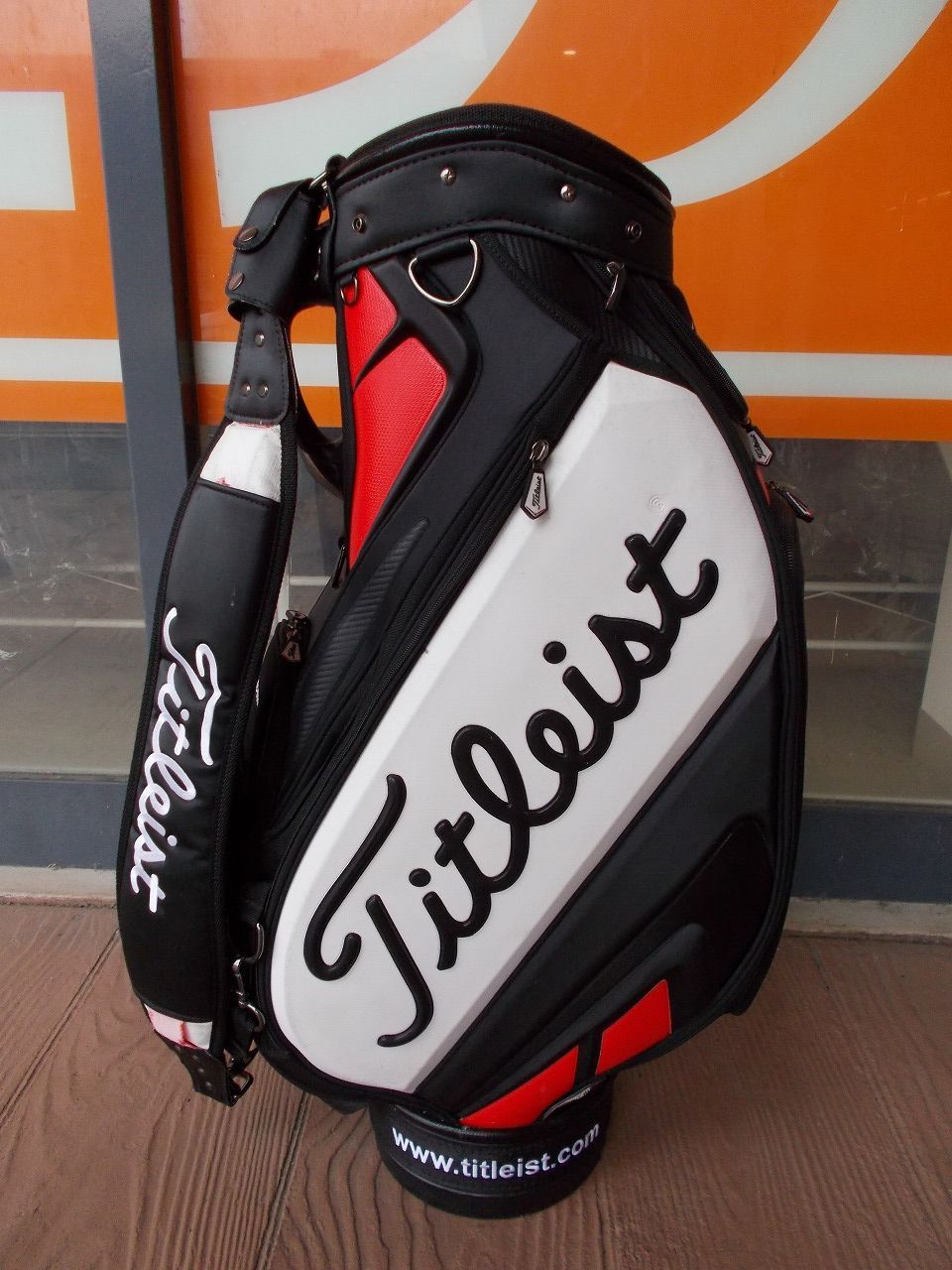 Titleist/タイトリスト/3点式ショルダーキャディバッグ９.５型 美品！ 人気モデル☆Titleist ツアーモデル キャディバッグ 9.5型 4.9kg 3点式