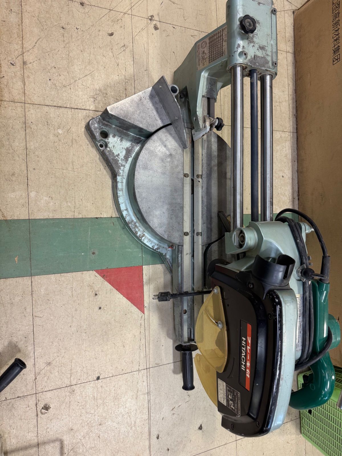 日立工機（HITACHI KOKI）　305mm 卓上スライド丸のこ　C12FS　S/N130346　中古（空転にて動作確認済、傷汚れあり）