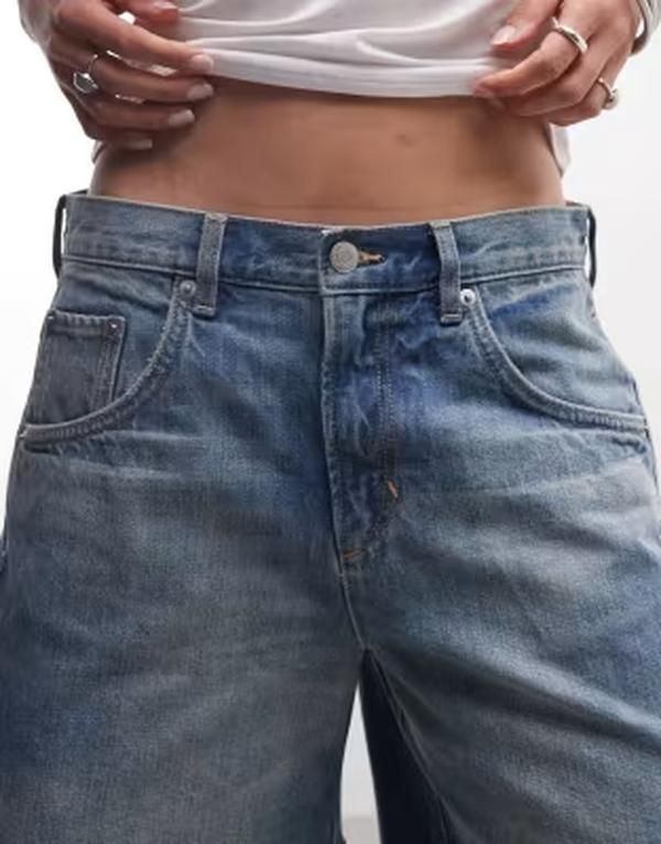 ウィークデイ レディース ボトムス ハーフパンツ・ショーツ ショートパンツ デニム Weekday lowaist baggy denim shorts with twisted front seam