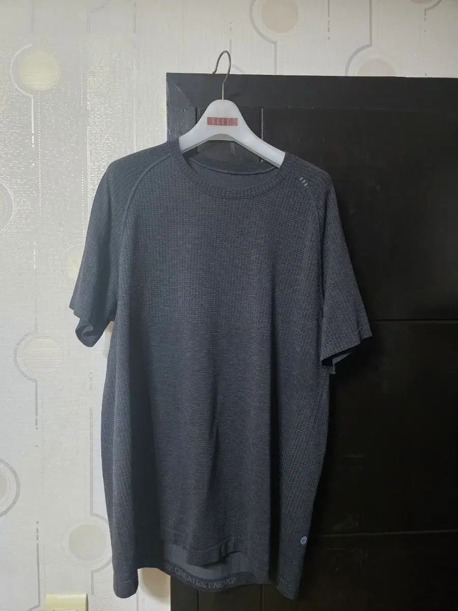 ルルレモン パス＆フリー Tシャツ L (105) ブラック