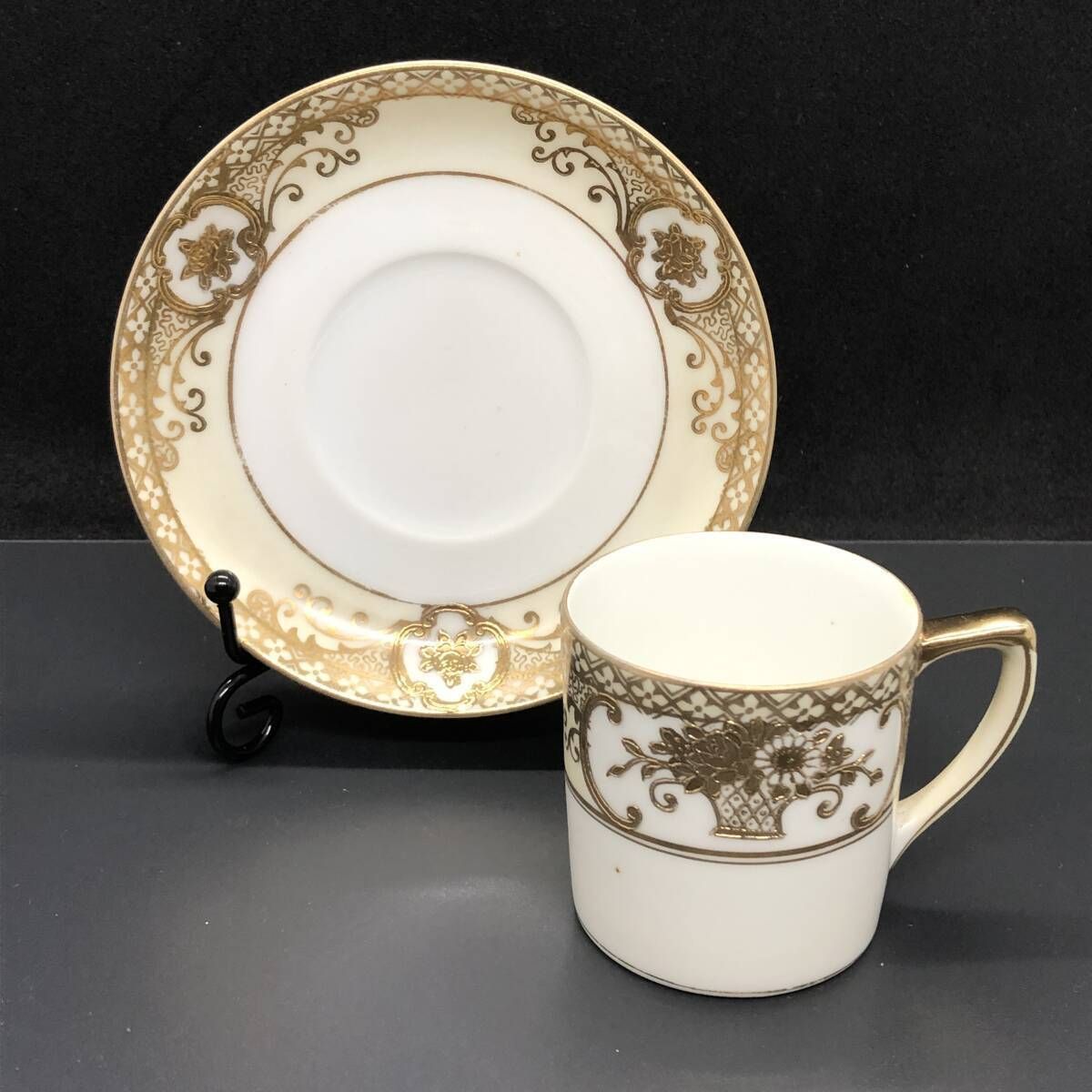 銘品!! オールドノリタケ 金盛上花籠装飾図紋 カップ＆ソーサー 英国