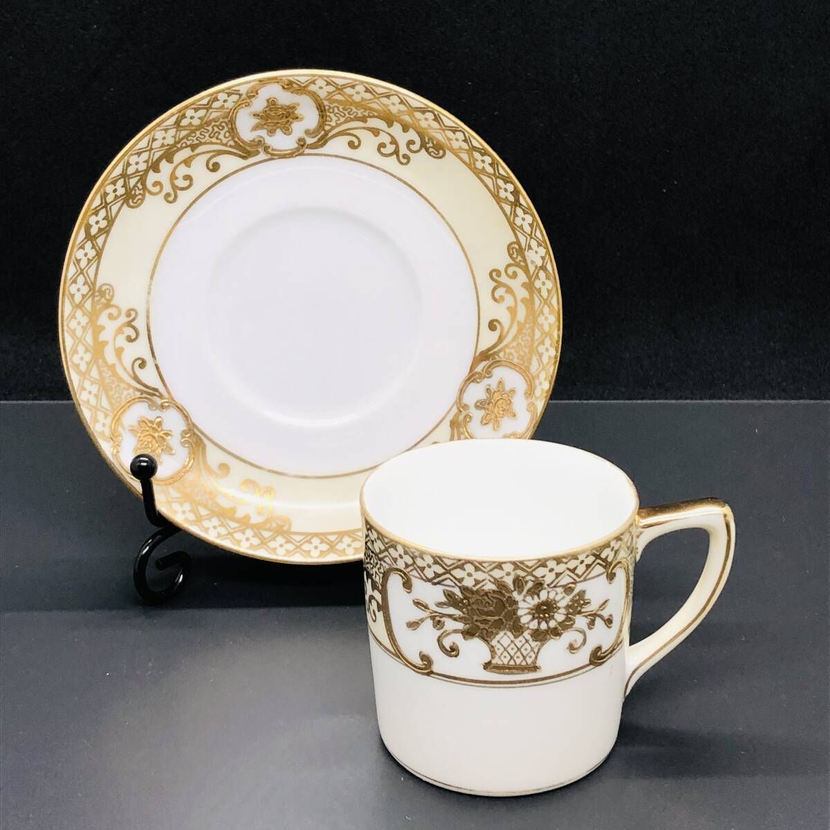 オールドノリタケ・金盛上花籠装飾図紋両耳皿 銘品!! オールドノリタケ 金盛上花籠装飾図紋 カップ＆ソーサー 英国