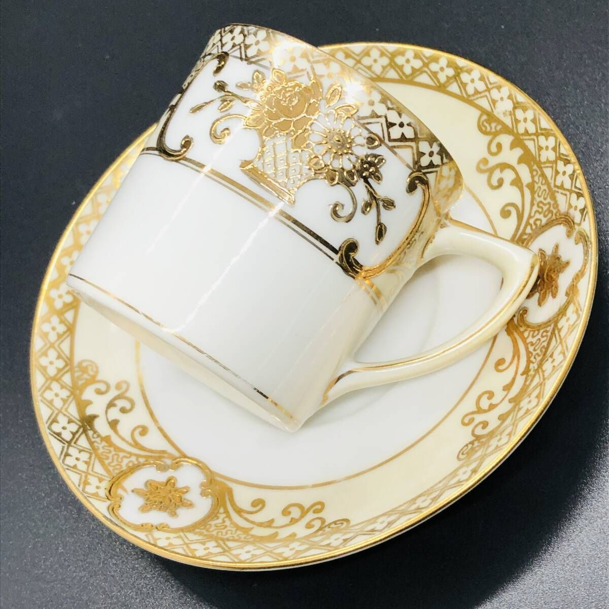 オールドノリタケ　金盛上花籠図紋両耳皿 銘品!! オールドノリタケ 金盛上花籠装飾図紋 カップ＆ソーサー 英国