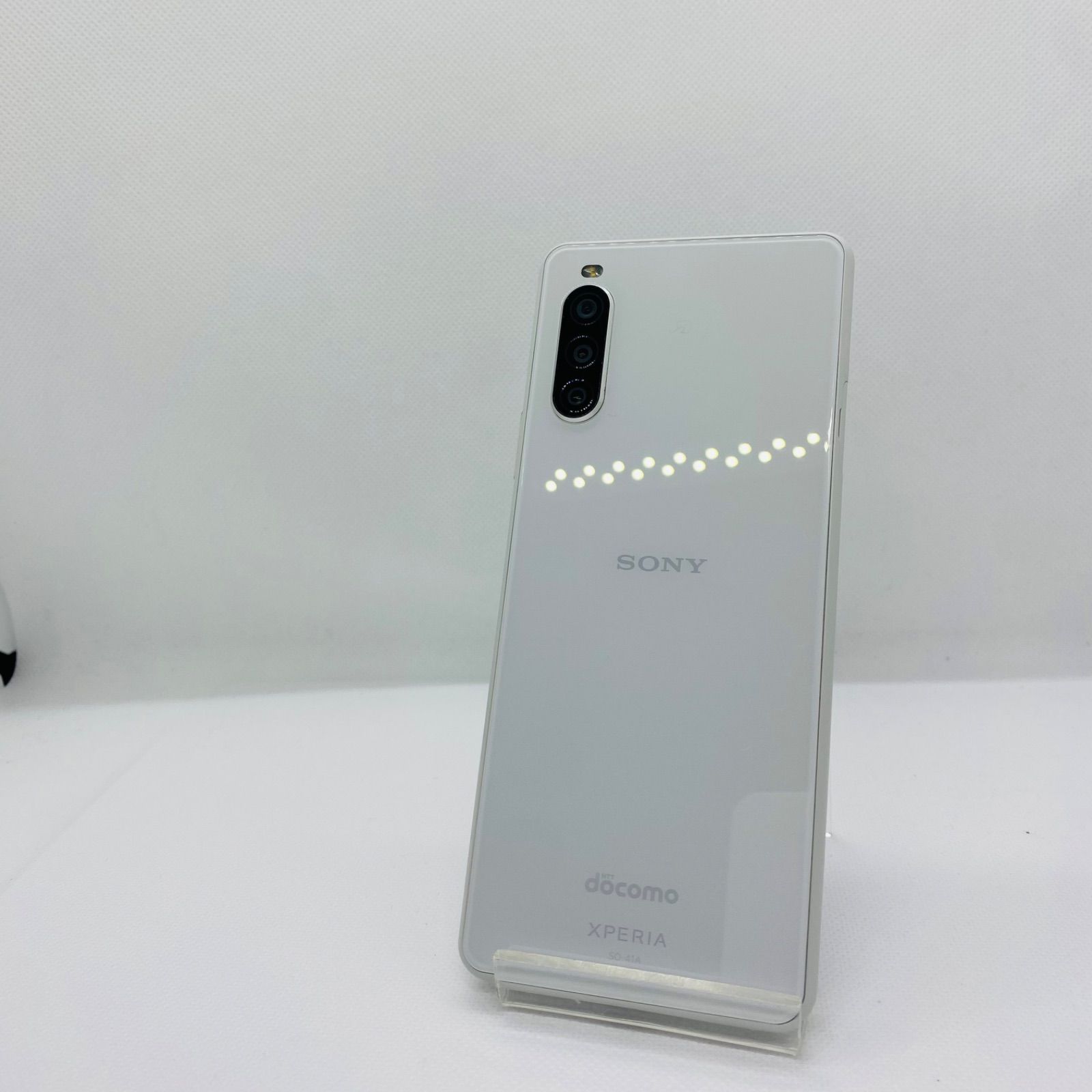 中古 Xperia 10 II SO-41A 64GB ホワイト docomo - メルカリ
