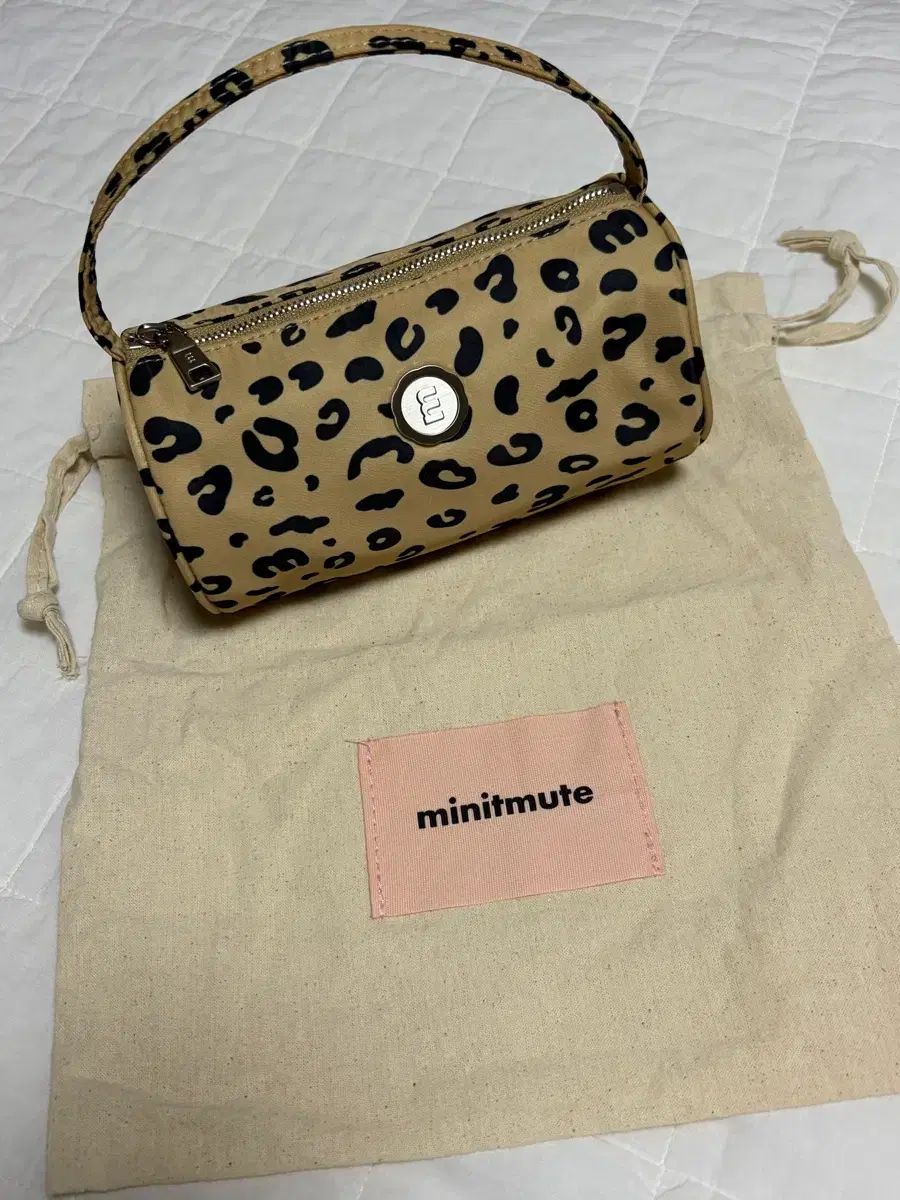 MINITMUTE ミニミュート クロ サークル ヒョウ柄 レオパード TOKYO 東京 限定