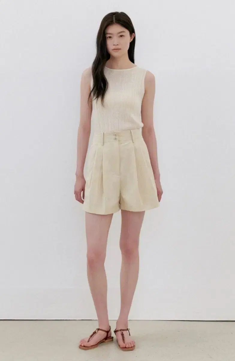 ヴェニューエ モード パンツ ベージュ 新品