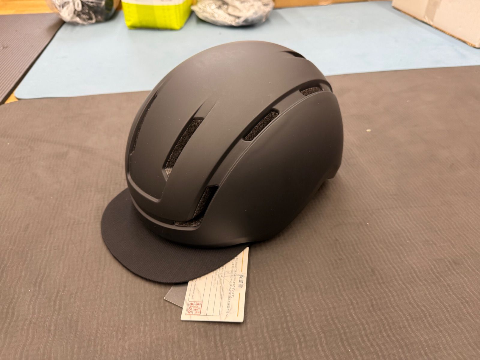 SG認証】自転車ヘルメット 大人用 UVカット道路交通法適合 超軽量300g 