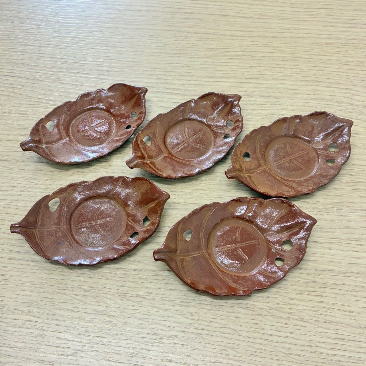 Y0620]茶托 南部鉄器 鉄製 虫食い 木の葉 5枚セット 煎茶道具 お茶道具