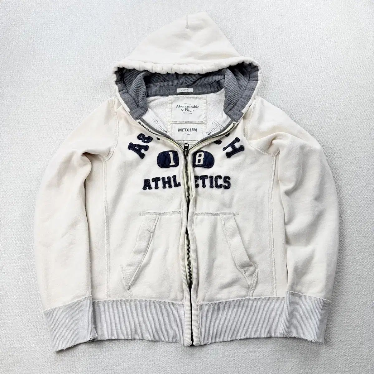 Abercrombie アバクロンビー ヴィンテージ y2k ビックロゴ フードジップアップ 白