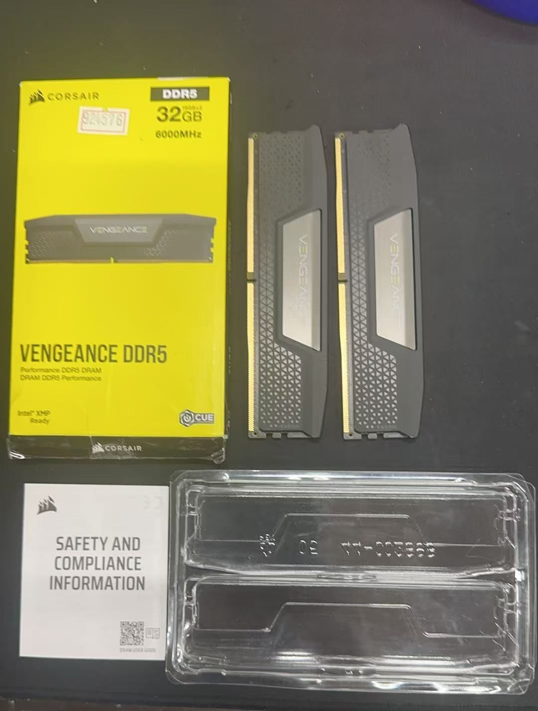 CORSAIR VENGEANCE DDR5 32GB(16GB×2) 6000MHz ++924576