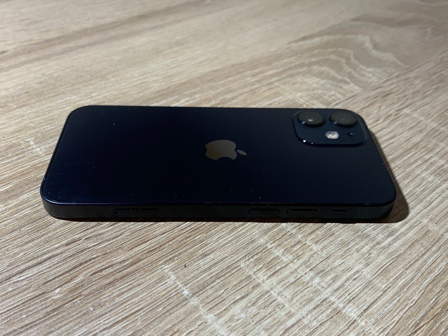 iPhone 12 mini 64GB ブラック 動作確認済 やや訳あり - メルカリ