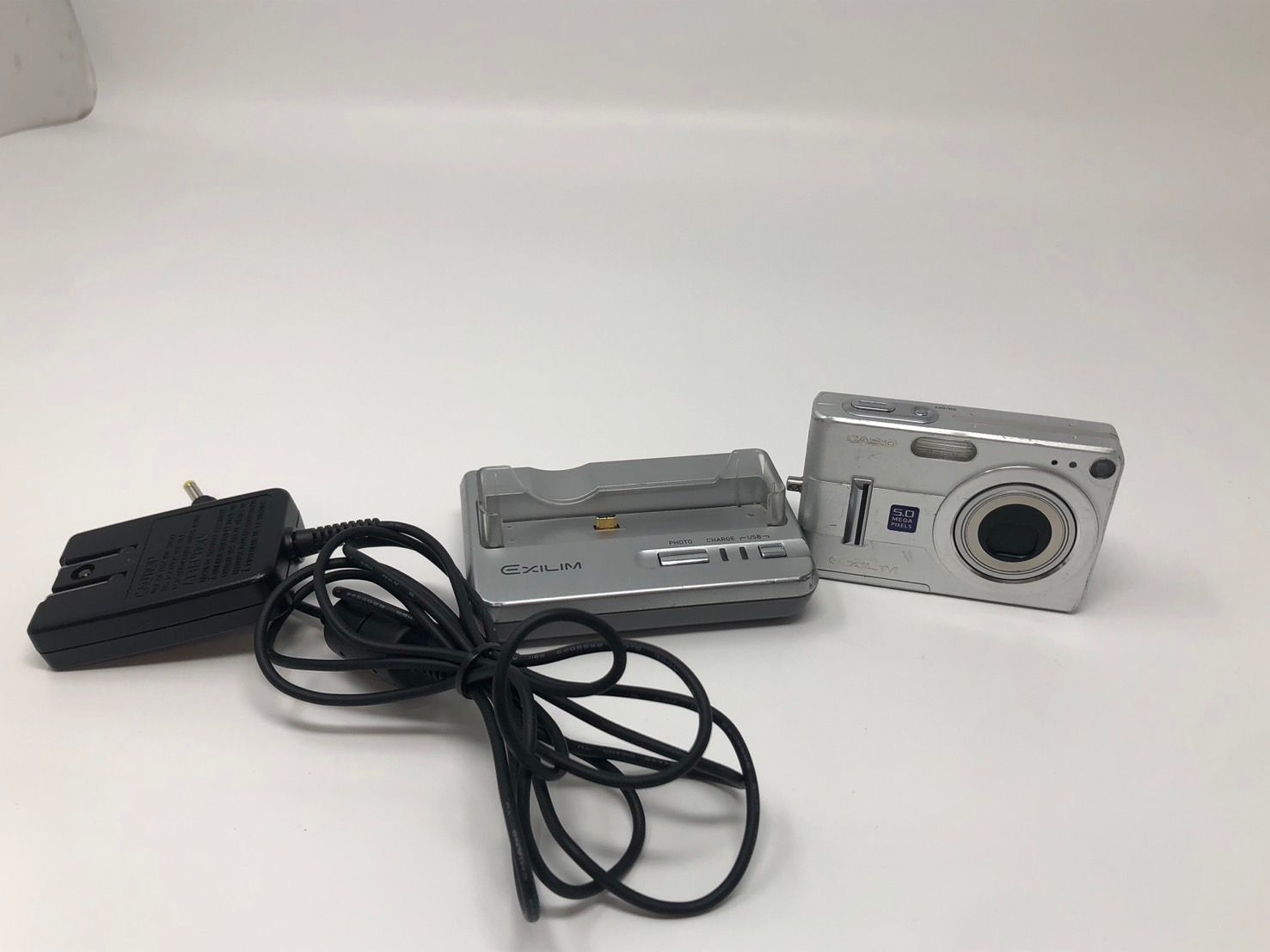 ◇CASIO カシオ EXLIMZOOM デジカメ デジタルカメラ EX-Z55 充電器付属