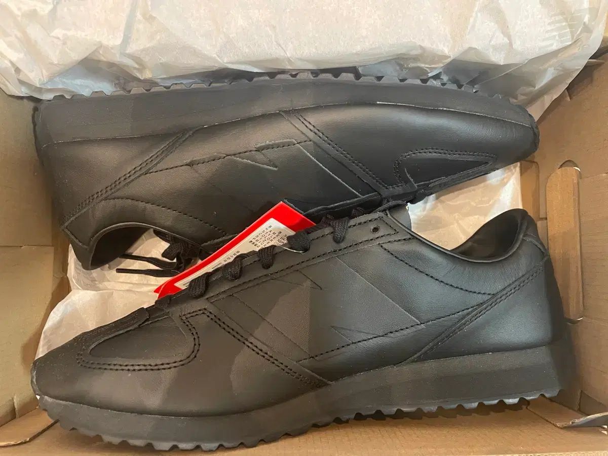 280 ニューバランス 471 ブラック 出品