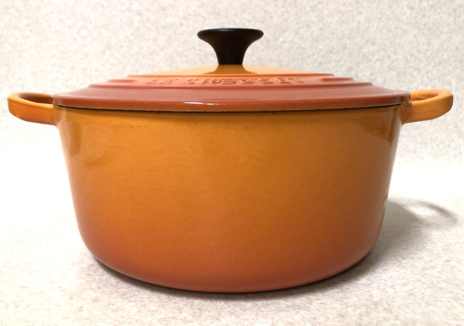 D555 ルクルーゼ ココットロンド 22cm オレンジ ホーロー 両手鍋