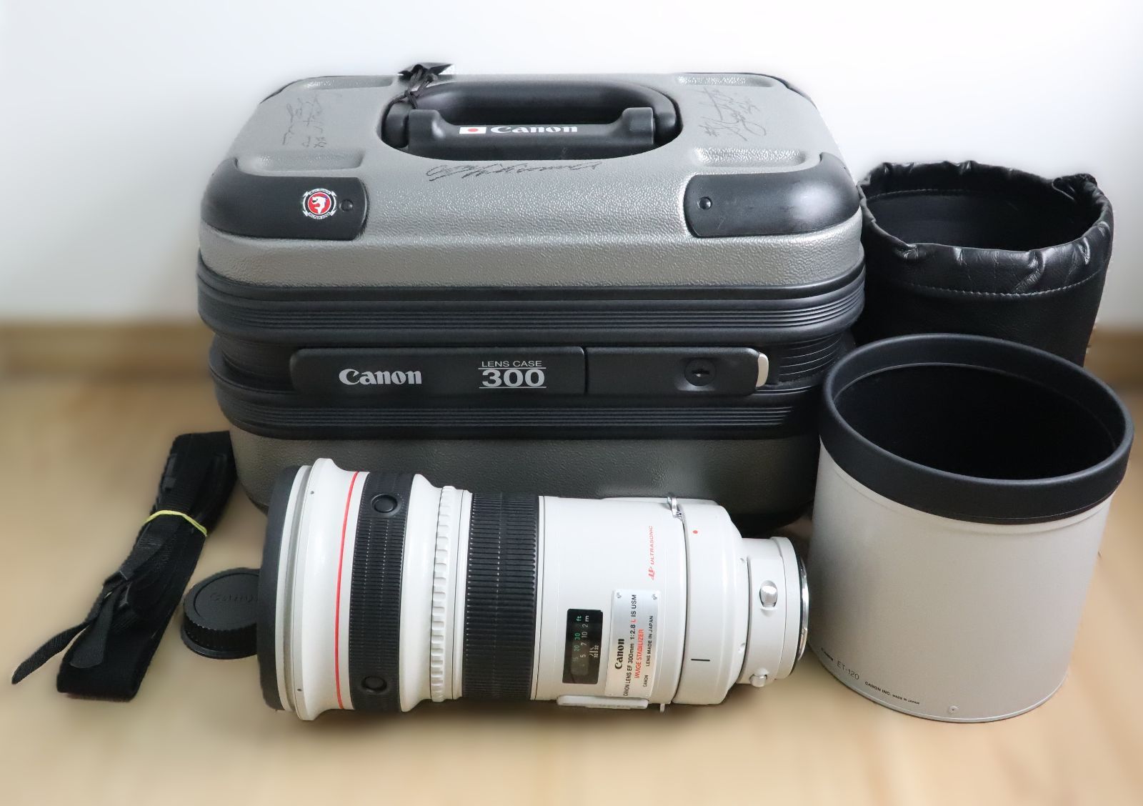 ★極上品★﻿キヤノン CANON EF 300mm F2.8 L IS USM ケース・ストラップ付★　I0620＃5245