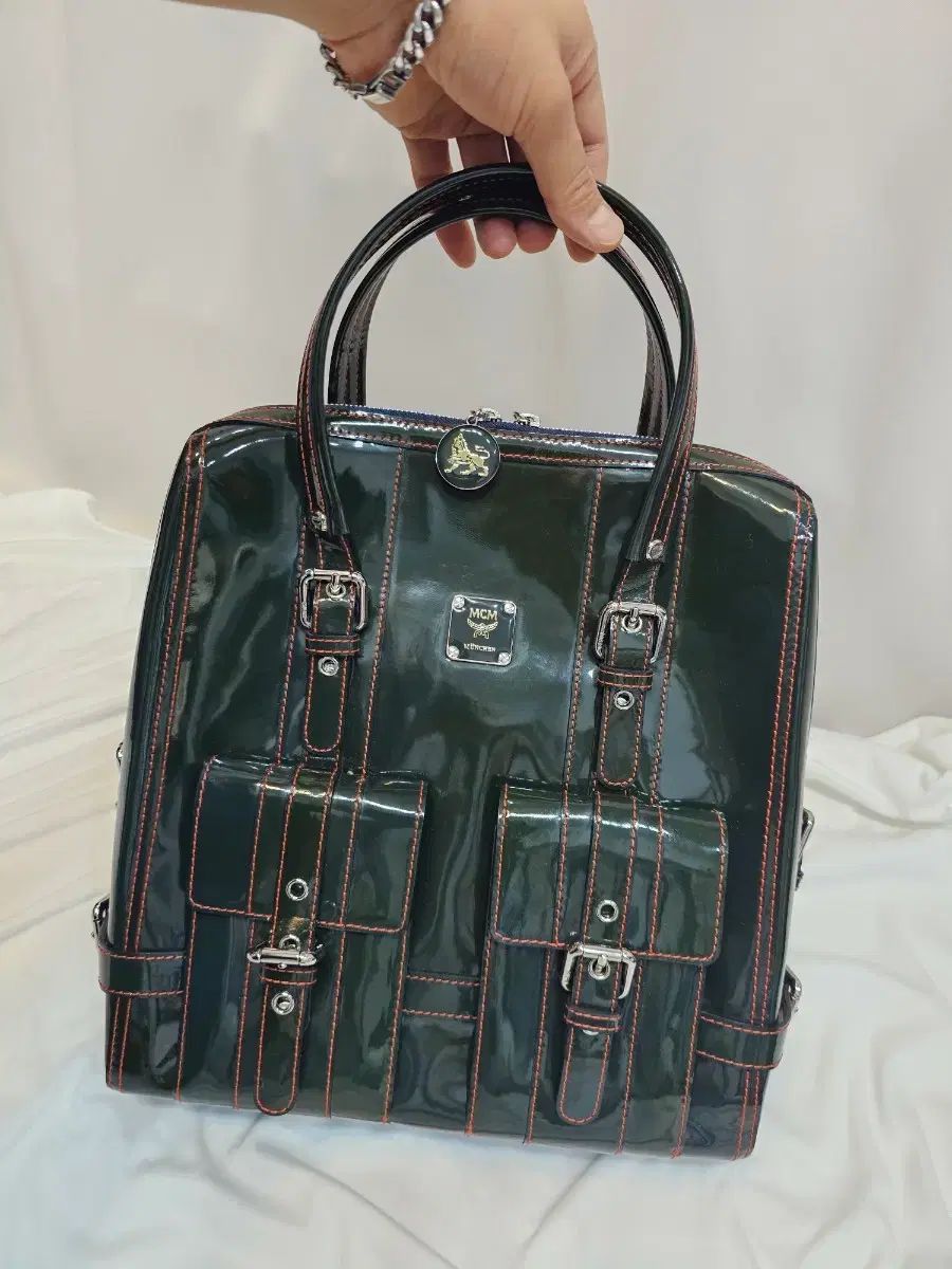 MCM FCバイエルン・ミュンヘン ライオン ペンダント トートバッグ