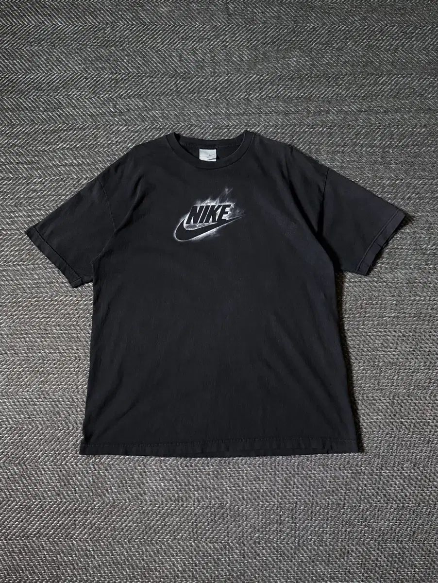 00s NIKE Go Like Hell ヴィンテージ Tシャツ (105-108)