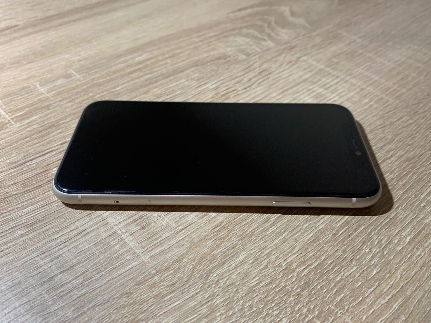 iPhone 11 128GB ホワイト ジャンク品 - メルカリ