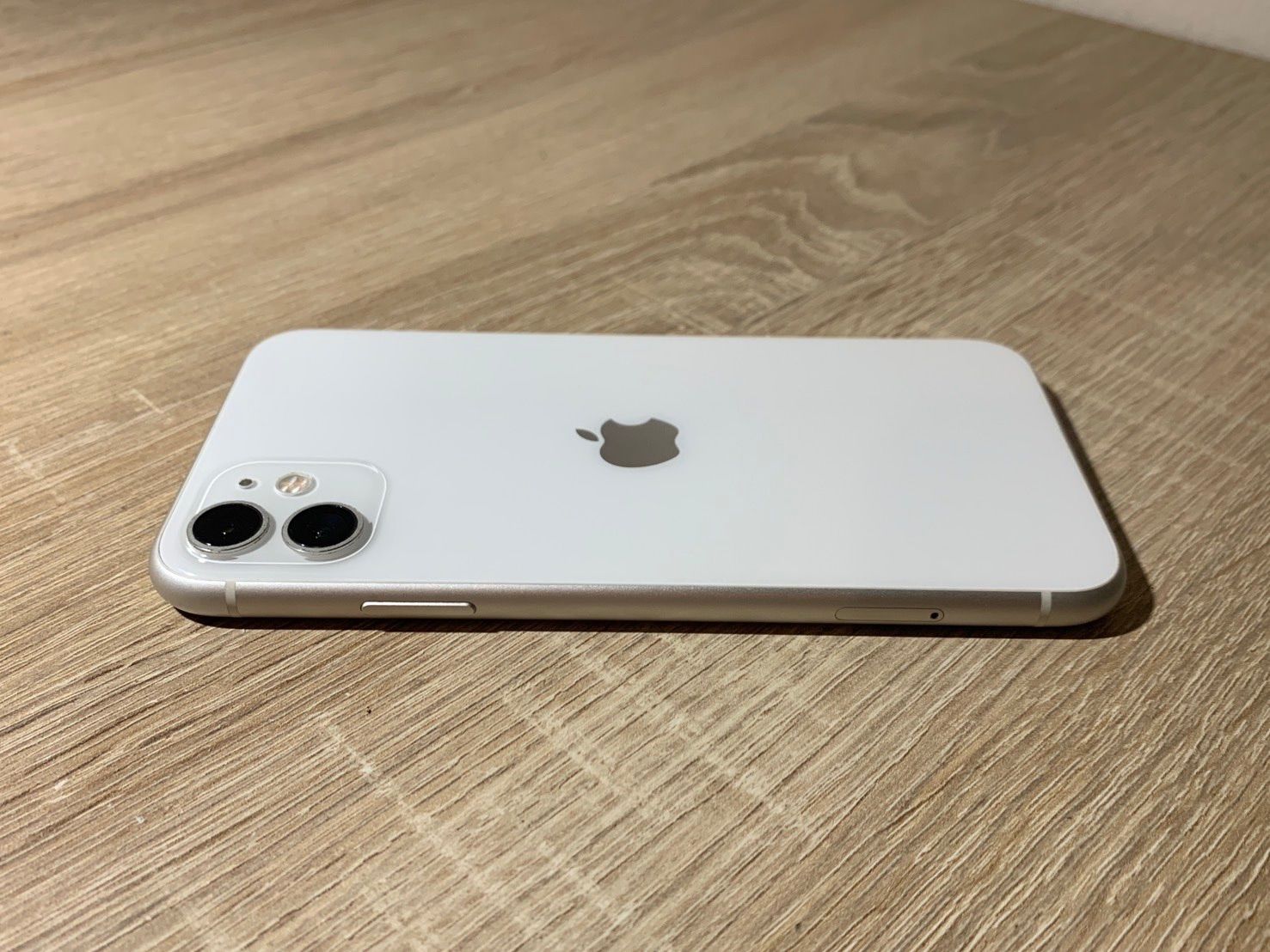 ジャンク Apple iPhone 11 128GB ホワイト iPhone 11 128GB ホワイト ジャンク品 - メルカリ
