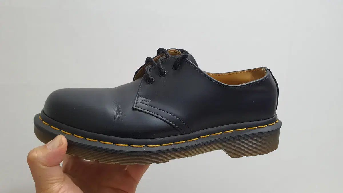 DR. MARTENS ドクターマーチン 11838 uk3 220程度