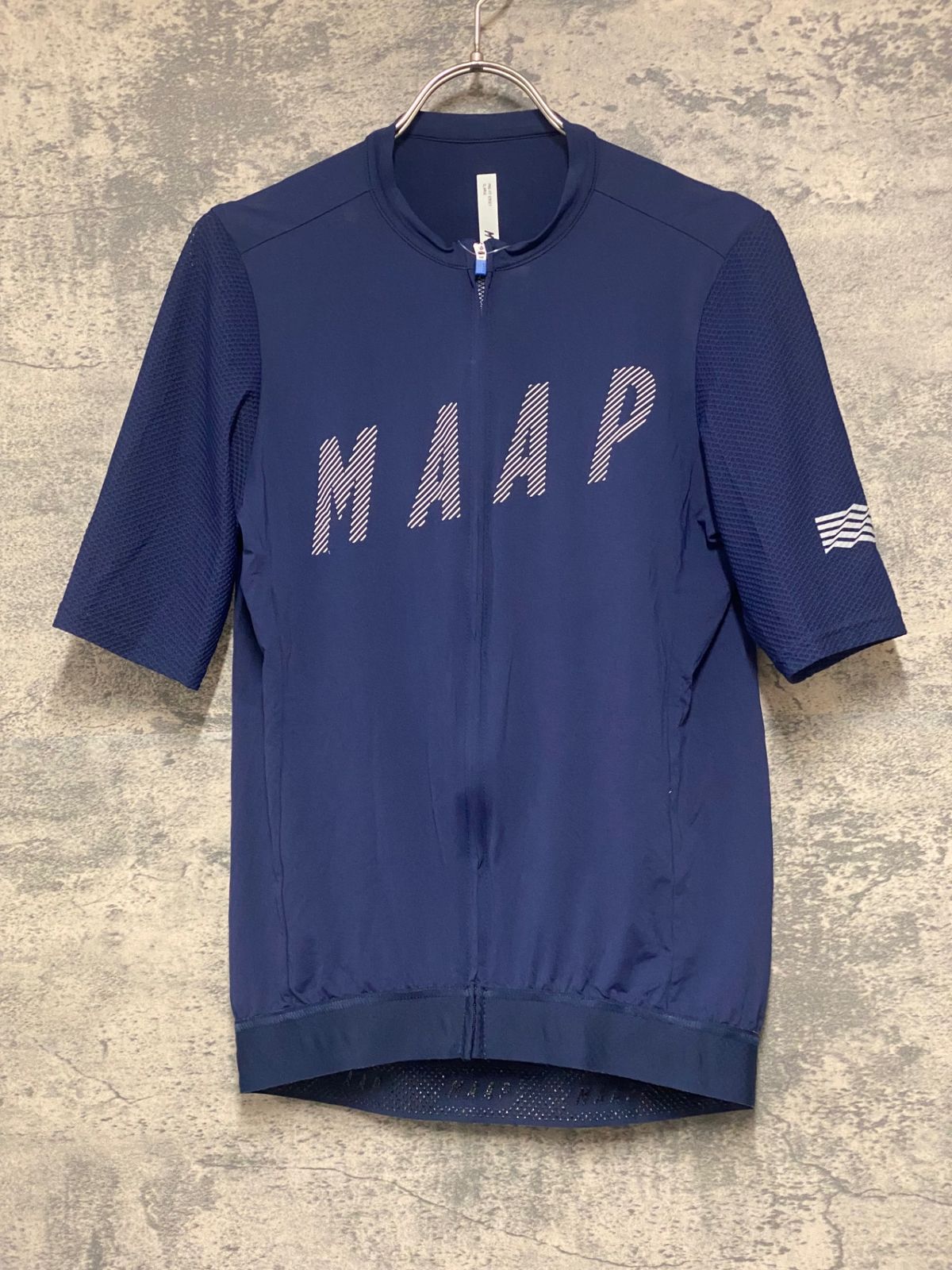 美品 maap マープ 半袖 サイクルジャージ Mサイズ raphaラファ等に飽きた方