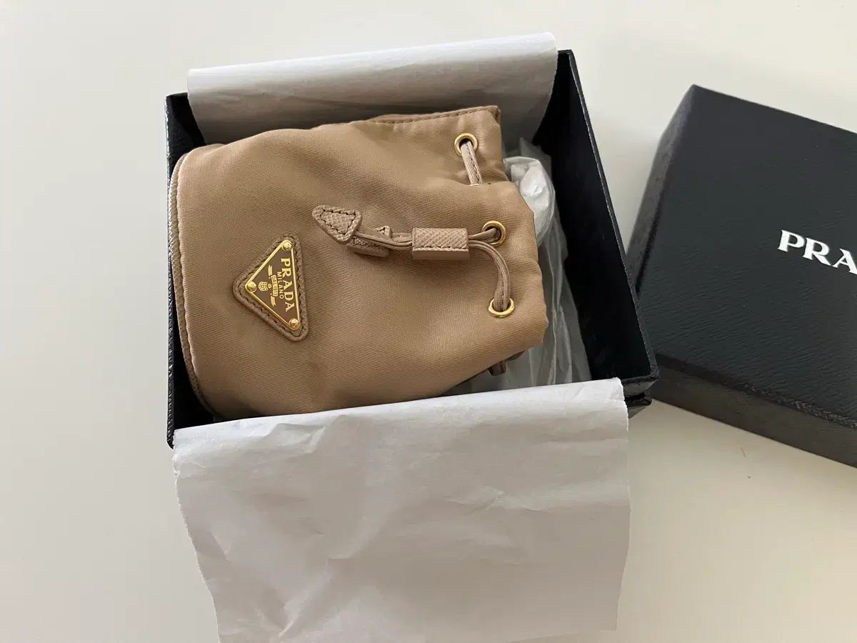 PRADA RE-EDITION 1978 Re-Nylon ミニポーチ ベージュ