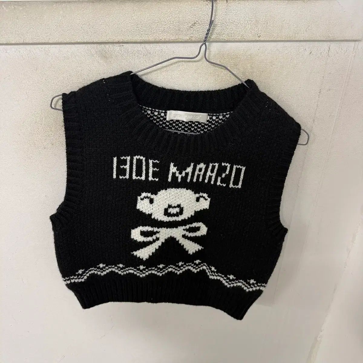 新品 13DE MARZO クマ ニット ベスト