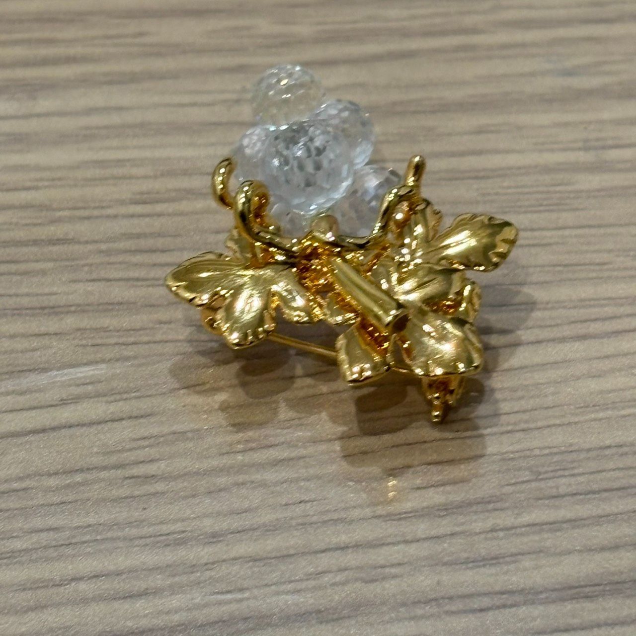 スワロフスキー SWAROVSKI ゴールド ブドウモチーフブローチ 葡萄 箱