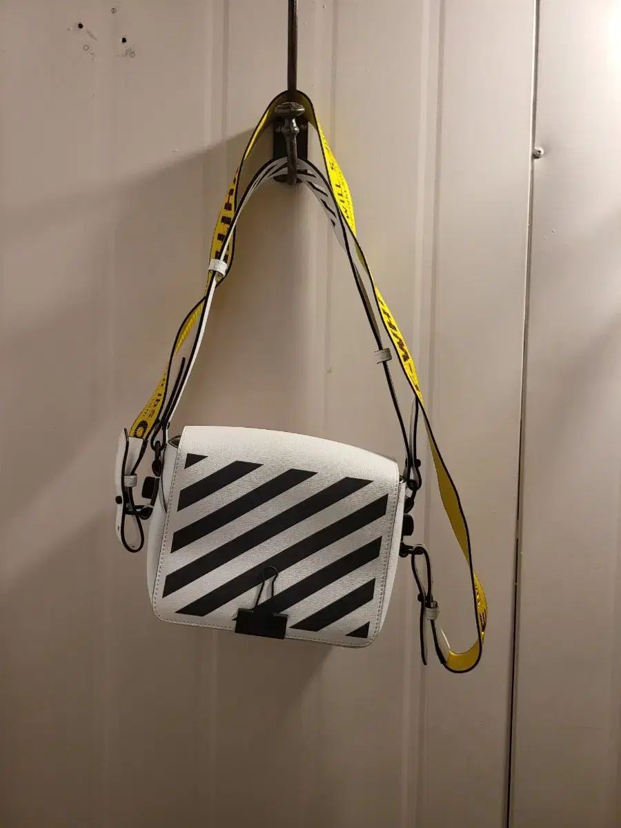 オフホワイト 正規品 ショルダーバッグ ハンドバッグ