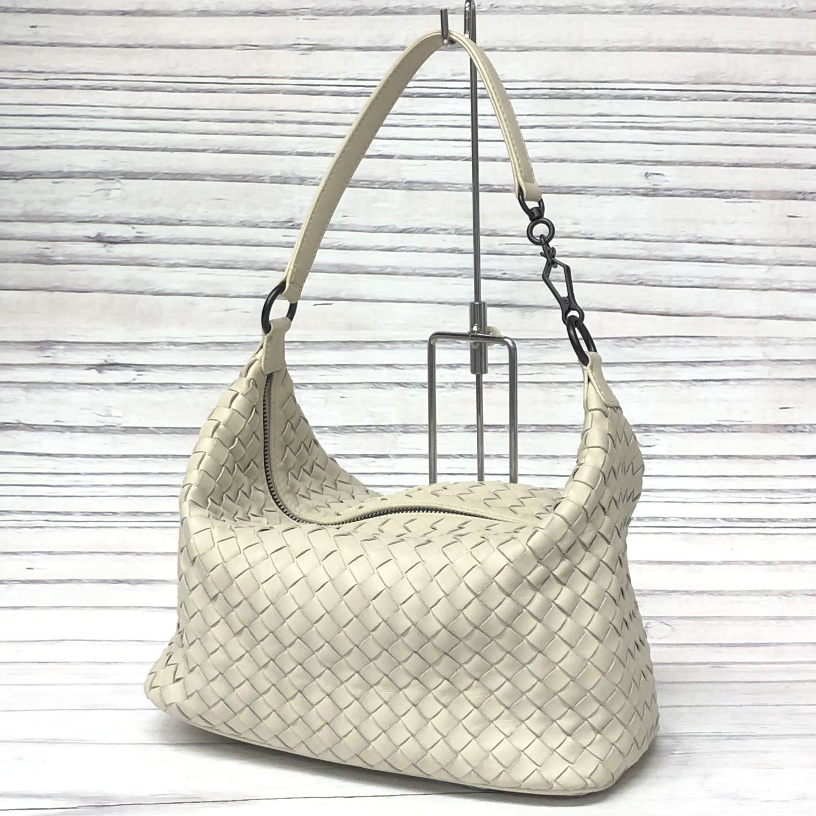 m001 (60) ボッテガヴェネタ イントレチャート ワンショルダーバッグ レザー アイボリー イタリア製 BOTTEGA VENETA ONE SHOULDER BAG ホーボー ハンドバッグ オフホワイト