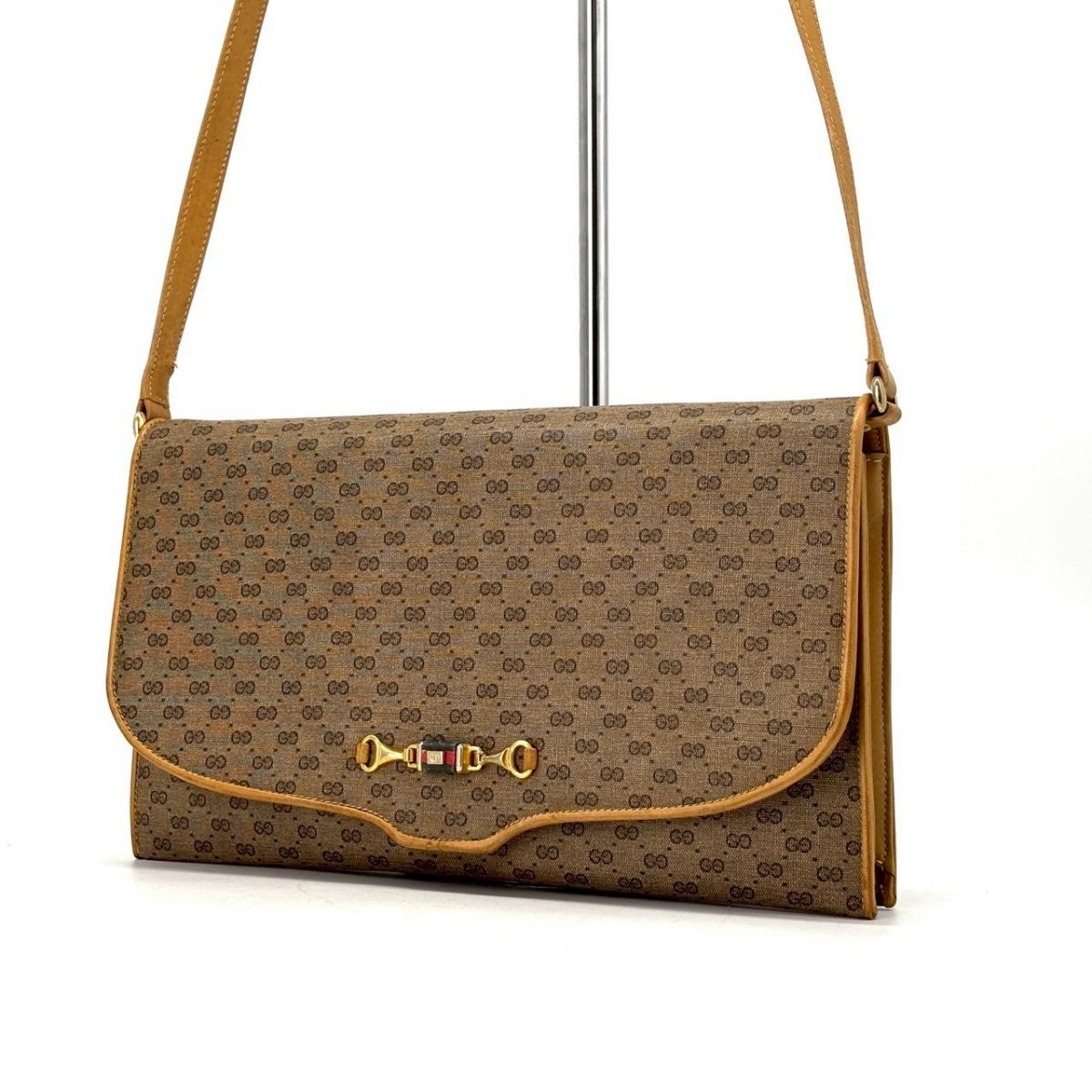 物語を連れて歩く】 GUCCI ショルダーバッグ マイクロGG ホースビット