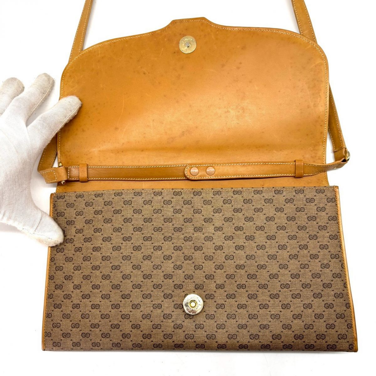 物語を連れて歩く】 GUCCI ショルダーバッグ マイクロGG ホースビット
